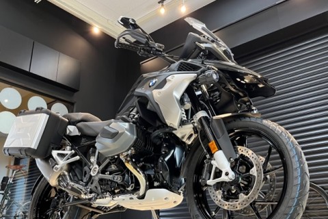 BMW　R1250GS　横浜市のOさまサムネイル